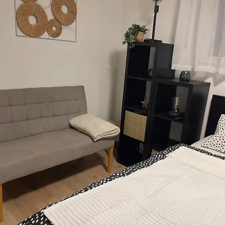 Apartamento Zum Preussensteig Froehwaldstrasse 19 Max 5 Gaeste *