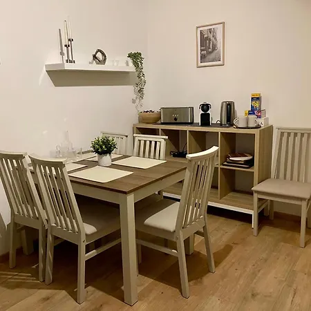 Apartamento Zum Preussensteig Froehwaldstrasse 19 Max 5 Gaeste *